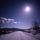 月夜の雪道